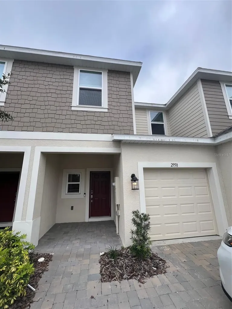 2958 Canary Avenue Davenport FL 33837