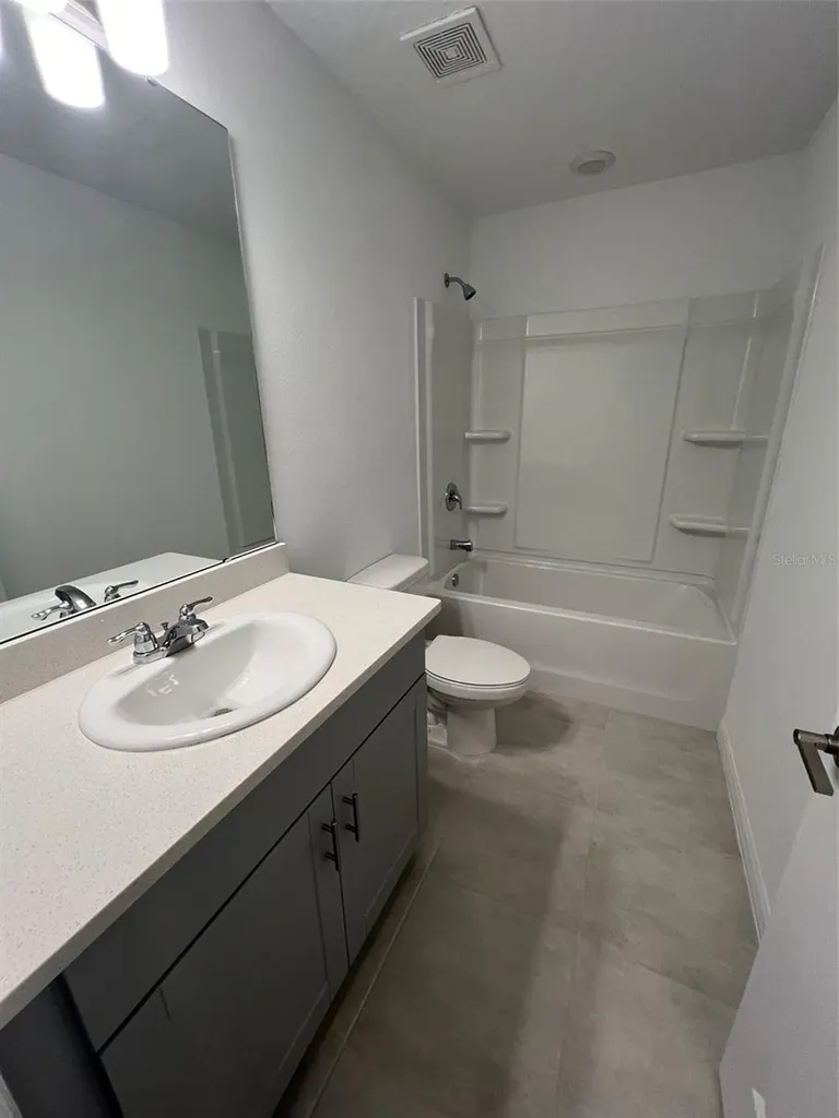 2958 Canary Avenue Davenport FL 33837
