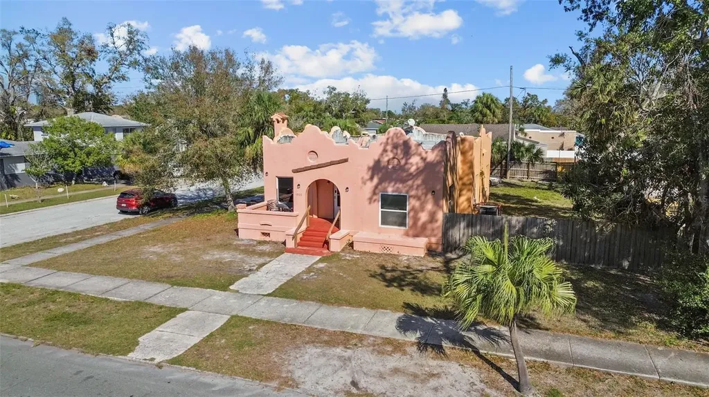 1900 17th Street S St Petersburg FL 33712