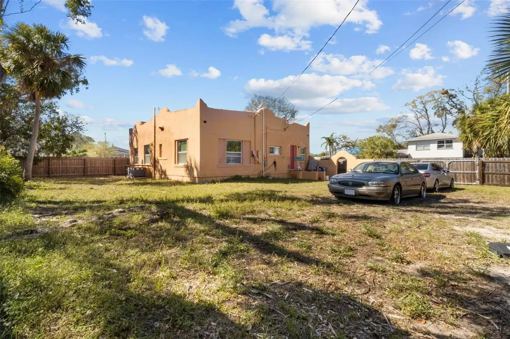 1900 17th Street S St Petersburg FL 33712