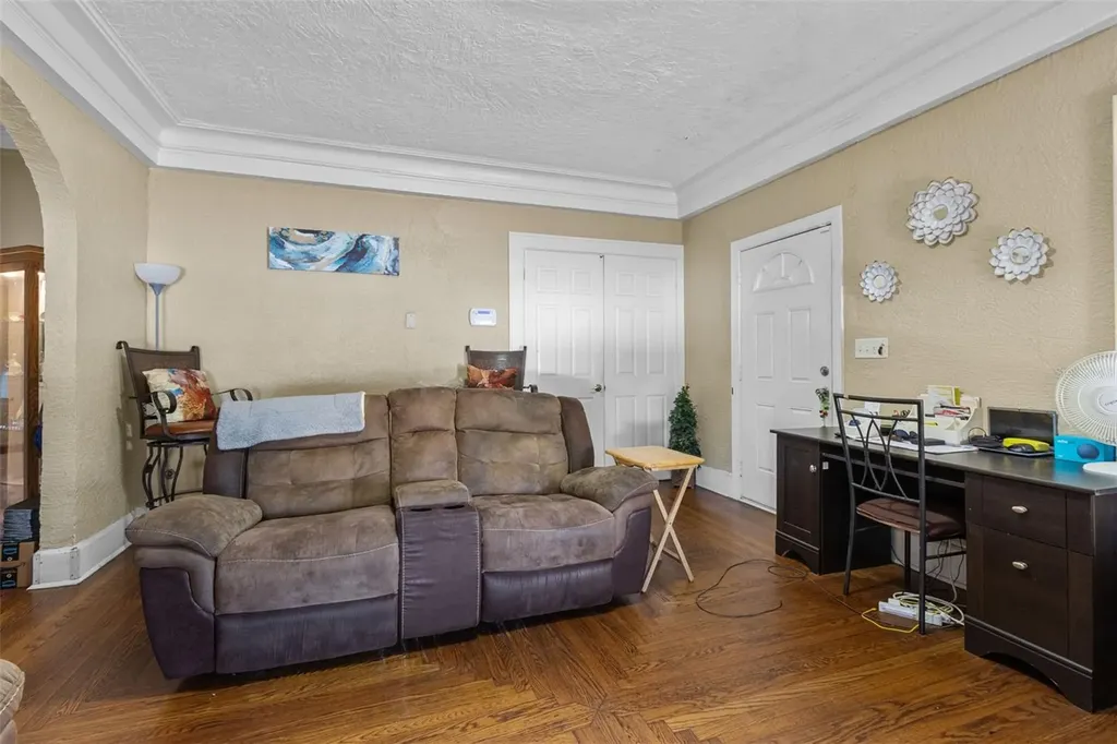 1900 17th Street S St Petersburg FL 33712
