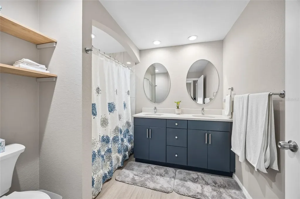 200 4th Avenue S St Petersburg FL 33701