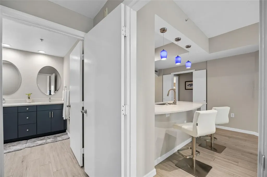 200 4th Avenue S St Petersburg FL 33701