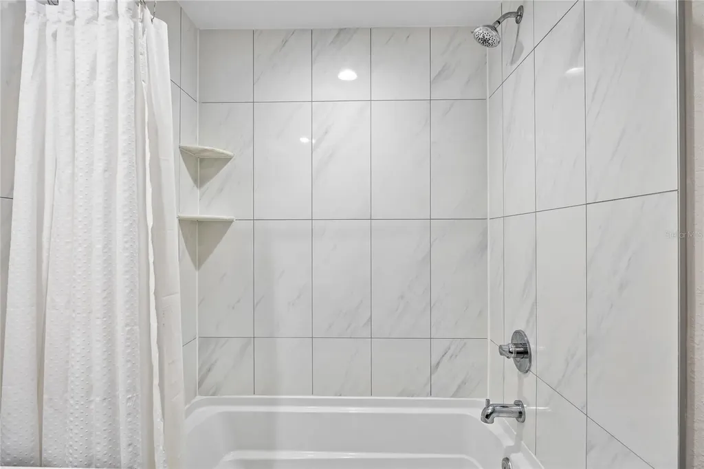 200 4th Avenue S St Petersburg FL 33701