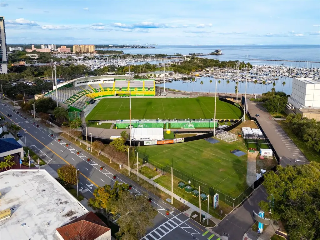 200 4th Avenue S St Petersburg FL 33701