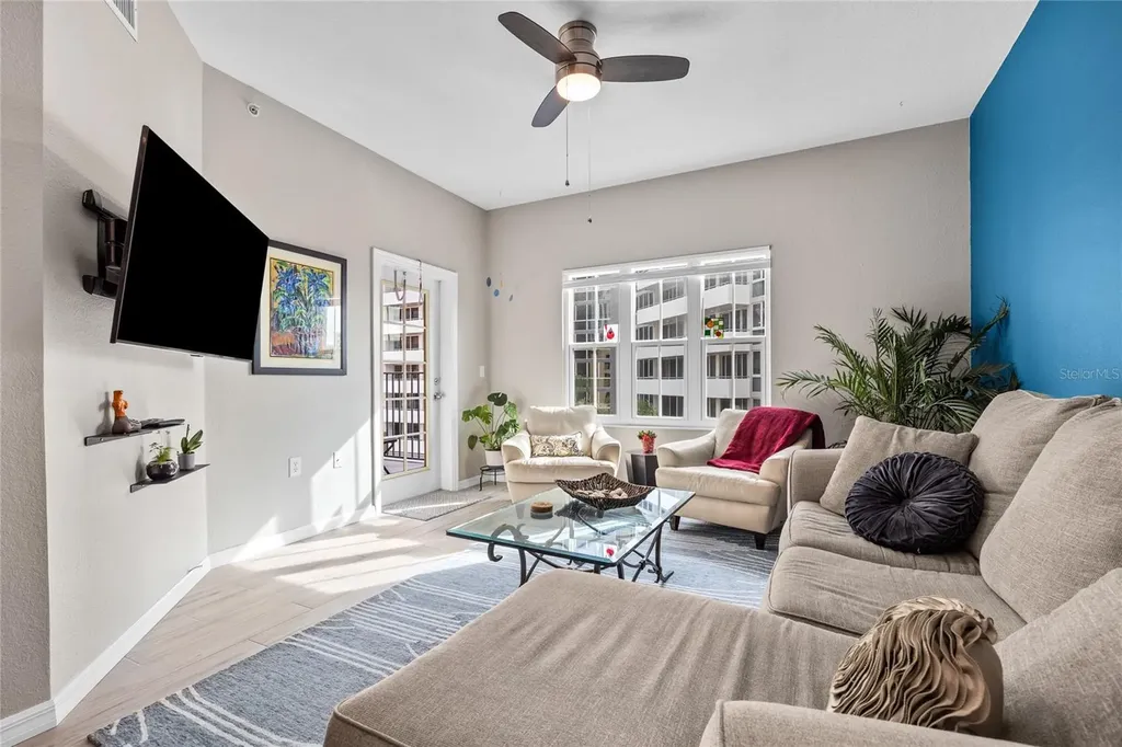 200 4th Avenue S St Petersburg FL 33701