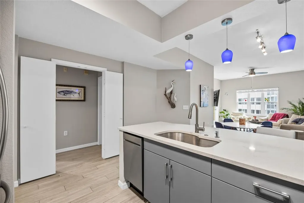 200 4th Avenue S St Petersburg FL 33701