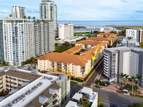 200 4th Avenue S St Petersburg FL 33701
