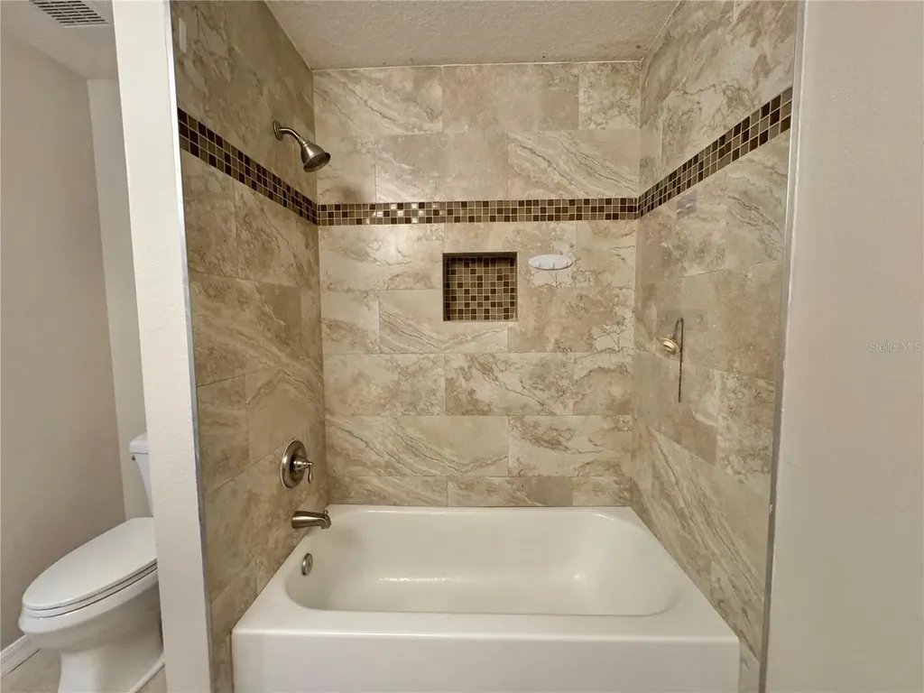 1916 Beacon Bay Court Apopka FL 32712