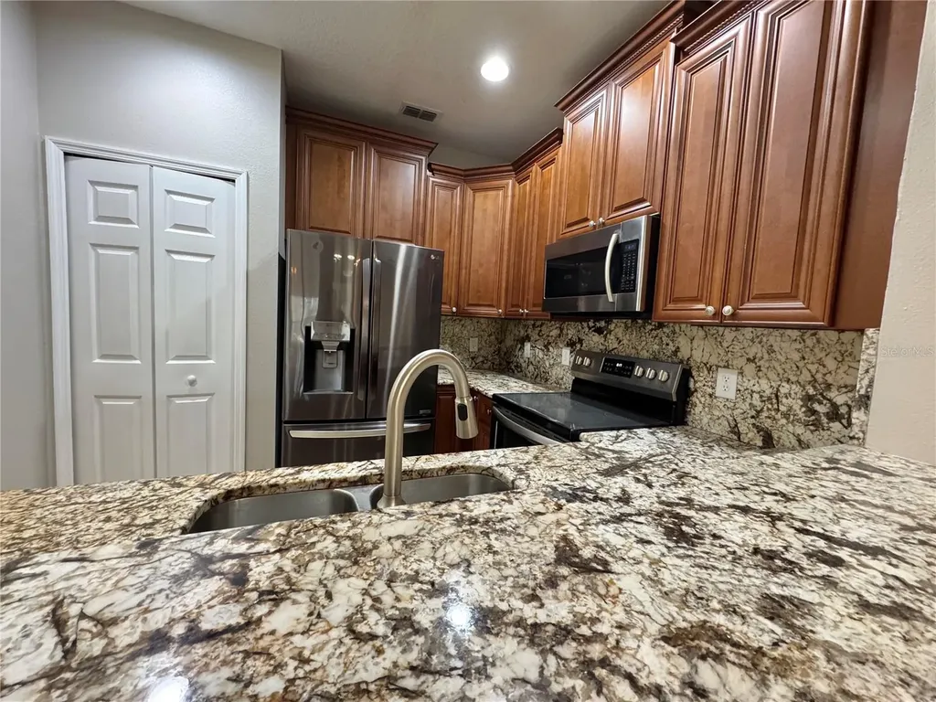 1916 Beacon Bay Court Apopka FL 32712