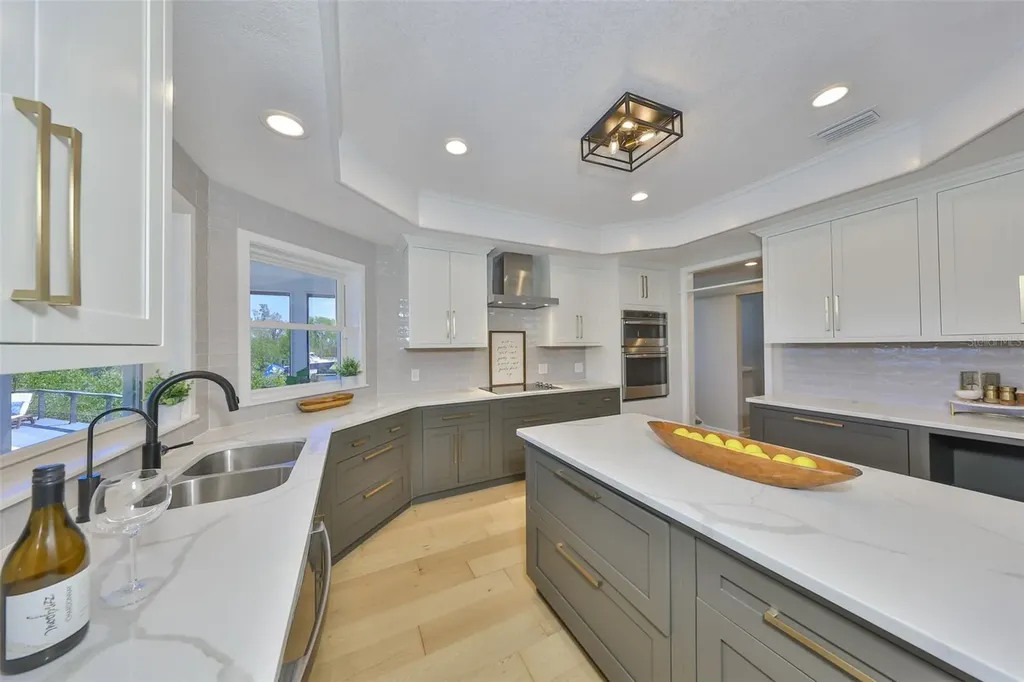 945 Bunker View Drive Apollo Beach FL 33572