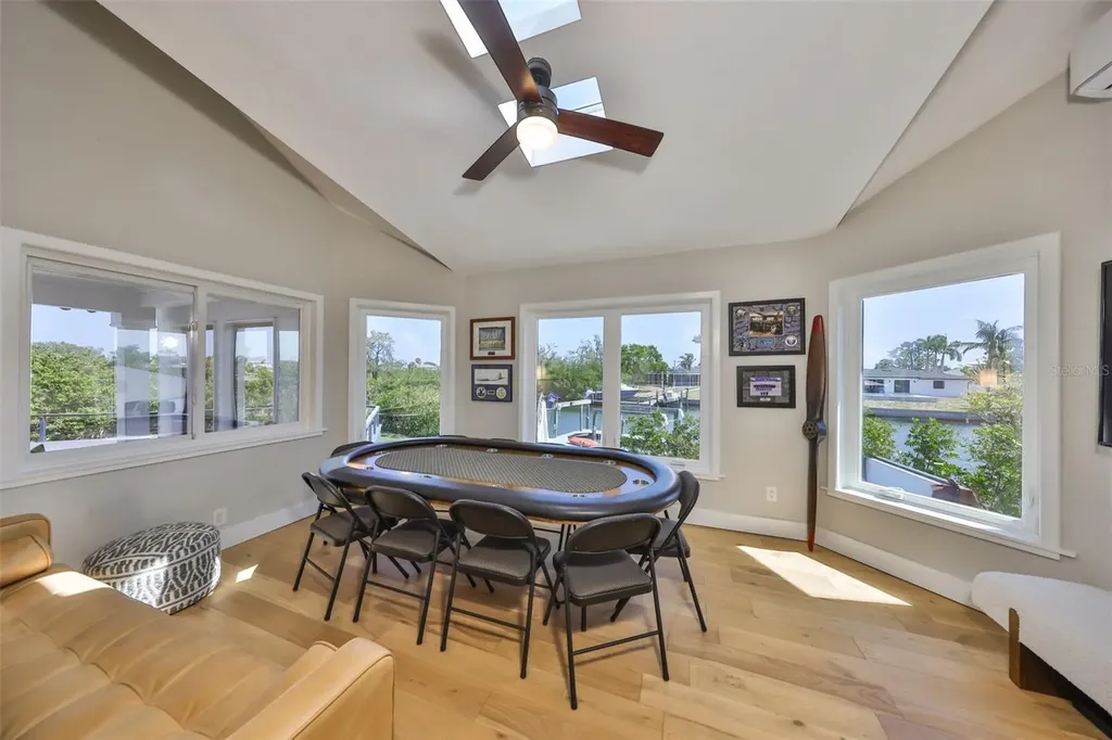 945 Bunker View Drive Apollo Beach FL 33572