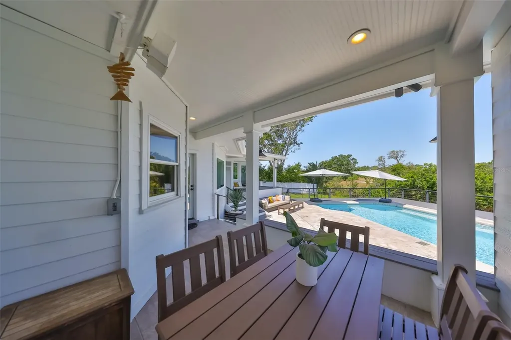 945 Bunker View Drive Apollo Beach FL 33572