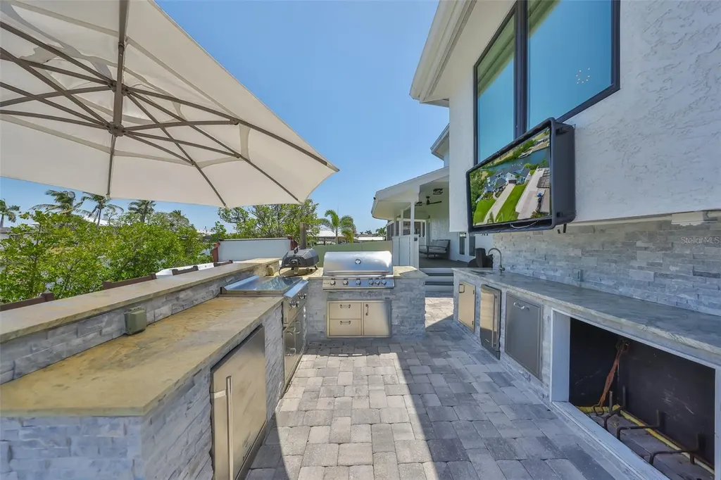 945 Bunker View Drive Apollo Beach FL 33572