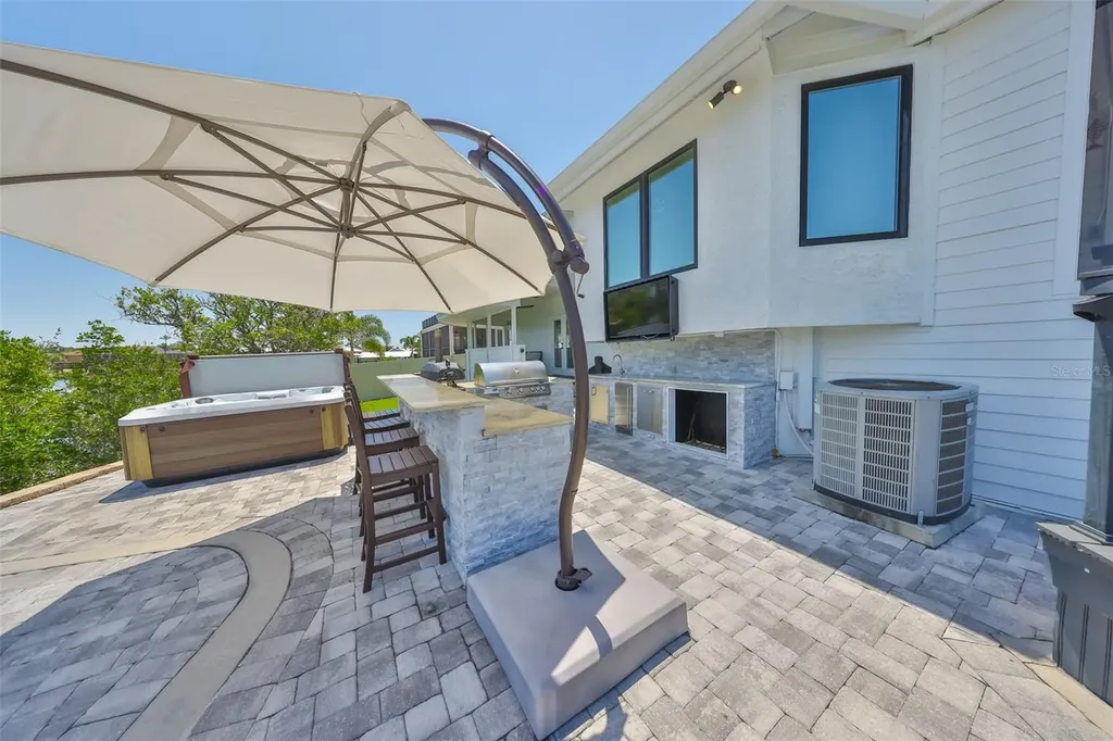 945 Bunker View Drive Apollo Beach FL 33572