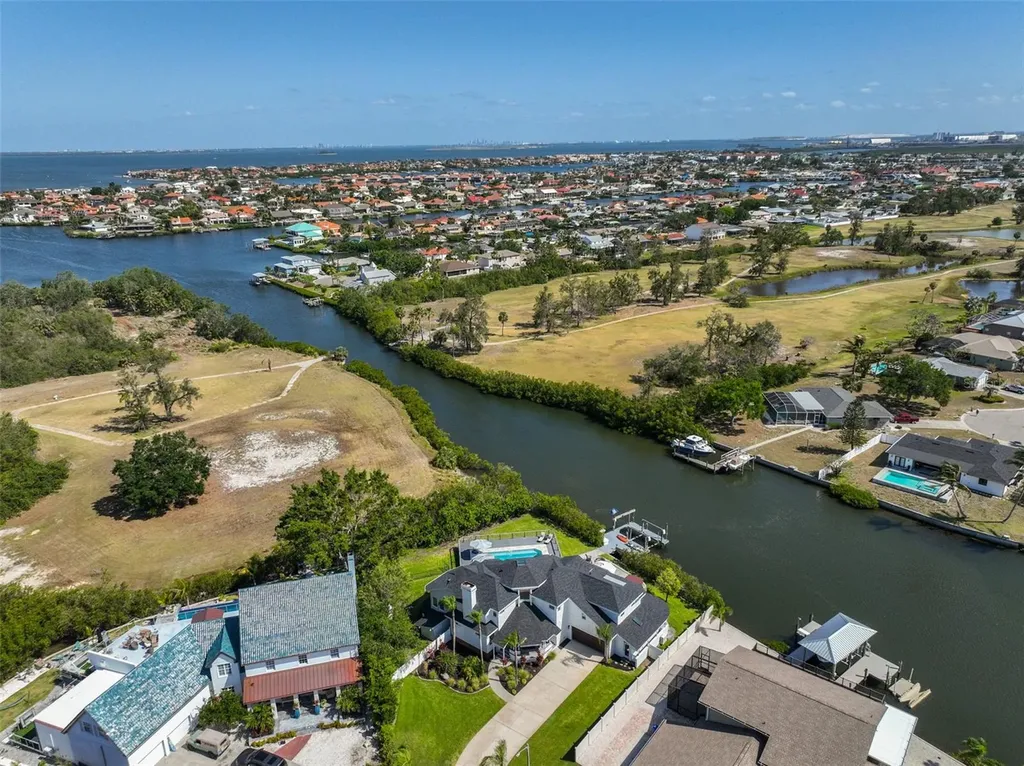 945 Bunker View Drive Apollo Beach FL 33572