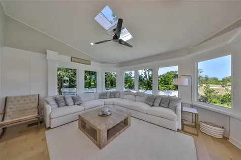 945 Bunker View Drive Apollo Beach FL 33572