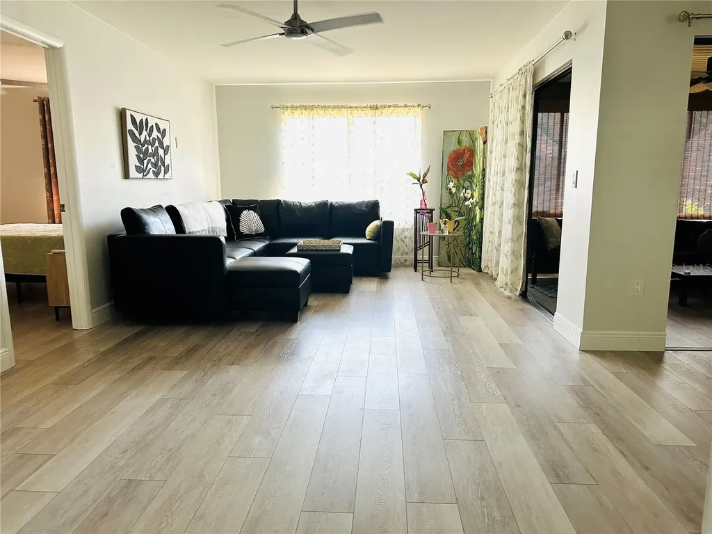 5061 Barrington Circle Sarasota FL 34234