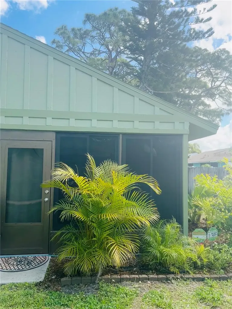 5061 Barrington Circle Sarasota FL 34234