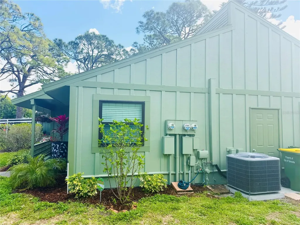5061 Barrington Circle Sarasota FL 34234