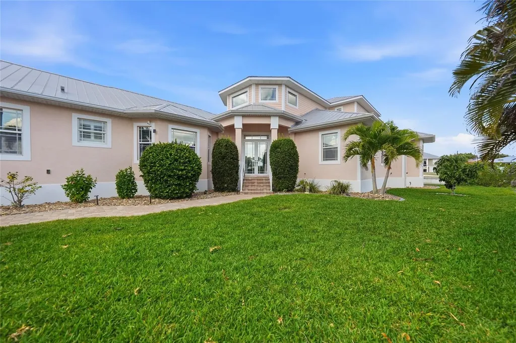 534 Canal Way Punta Gorda FL 33950