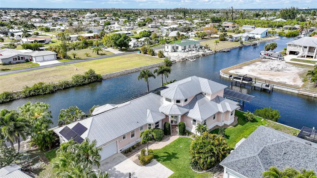 534 Canal Way Punta Gorda FL 33950