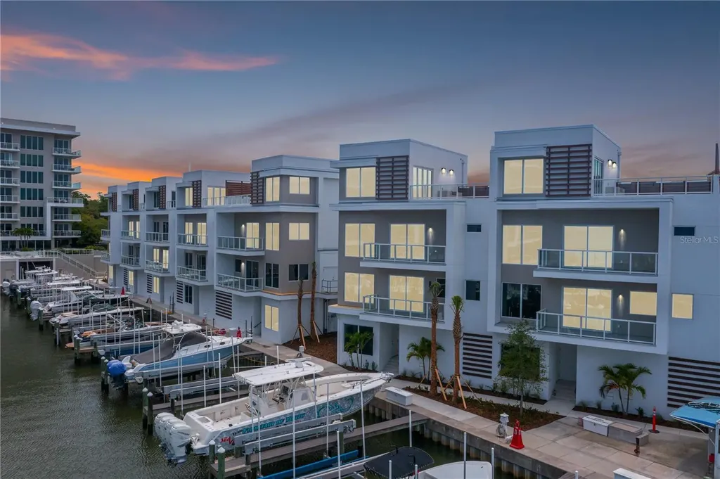 870 N Osceola Avenue Clearwater FL 33755
