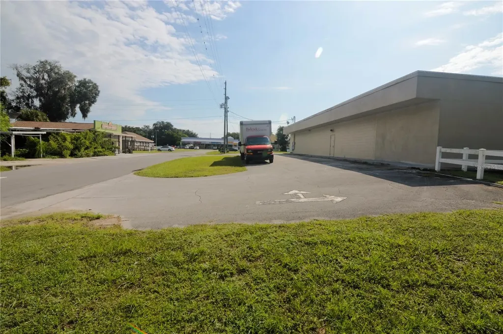 5500 6th Street Zephyrhills FL 33542
