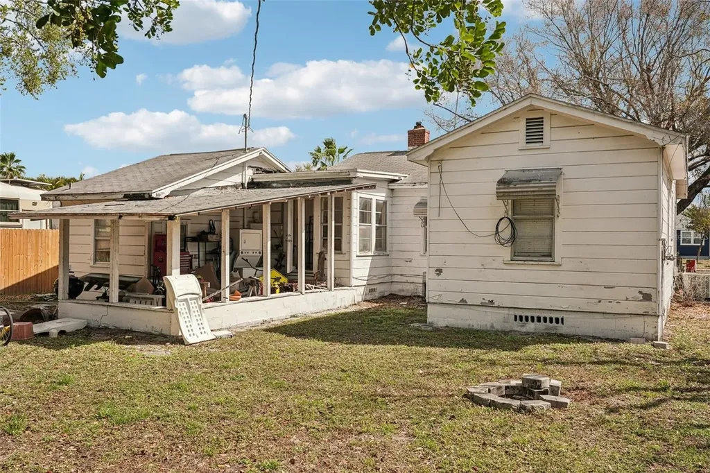 806 33rd Street Court W Bradenton FL 34205