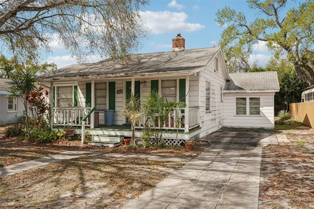 806 33rd Street Court W Bradenton FL 34205