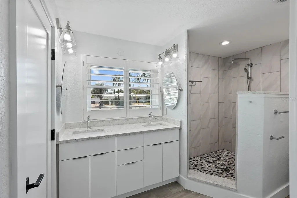 3755 Belle Vista Drive E St Pete Beach FL 33706