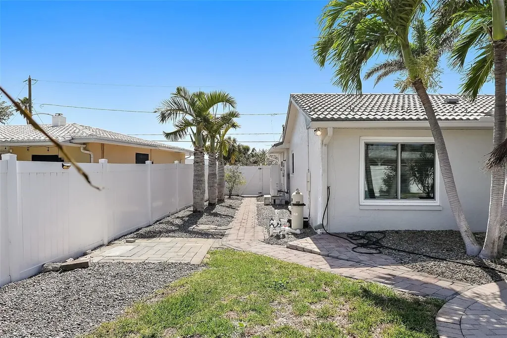3755 Belle Vista Drive E St Pete Beach FL 33706