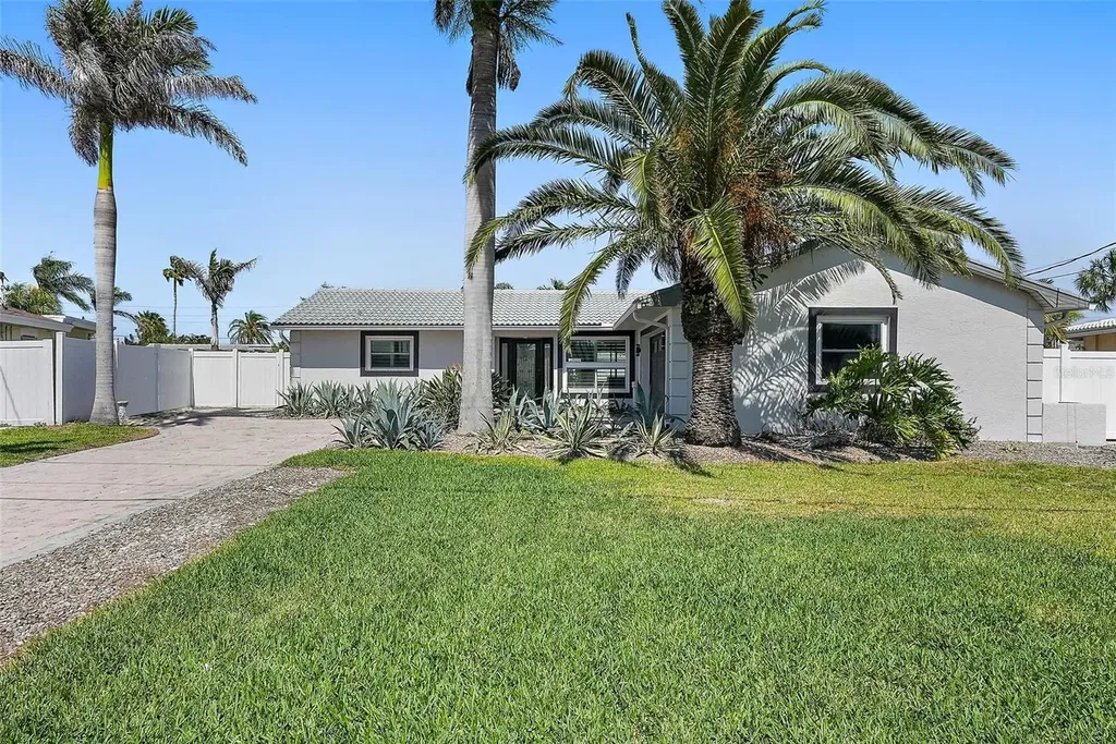 3755 Belle Vista Drive E St Pete Beach FL 33706