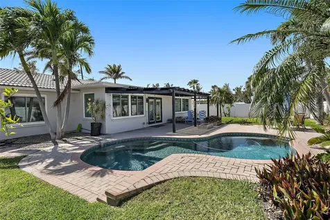 3755 Belle Vista Drive E St Pete Beach FL 33706