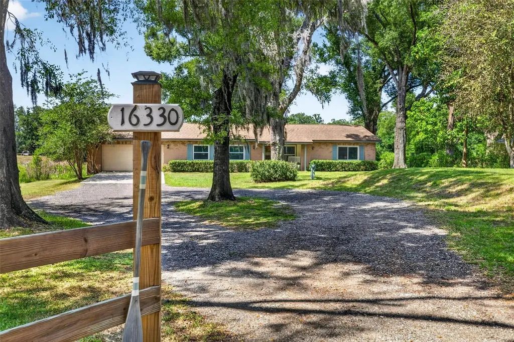 16330 Hanna Road Lutz FL 33549