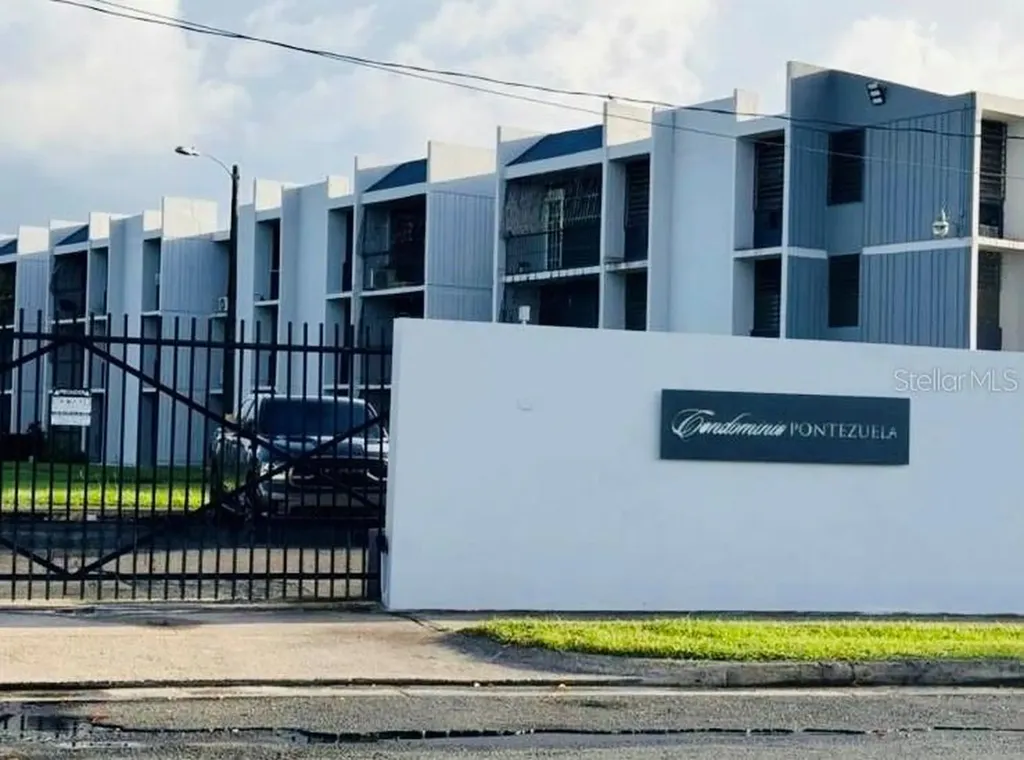 B-2 Ave Pontezuela Apt 3-b Condominio Pontezuela I Carolina PR 00983
