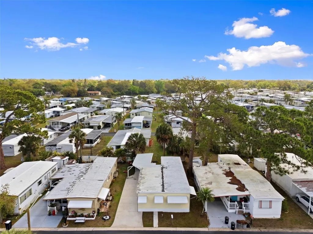 7803 46th Avenue N St Petersburg FL 33709