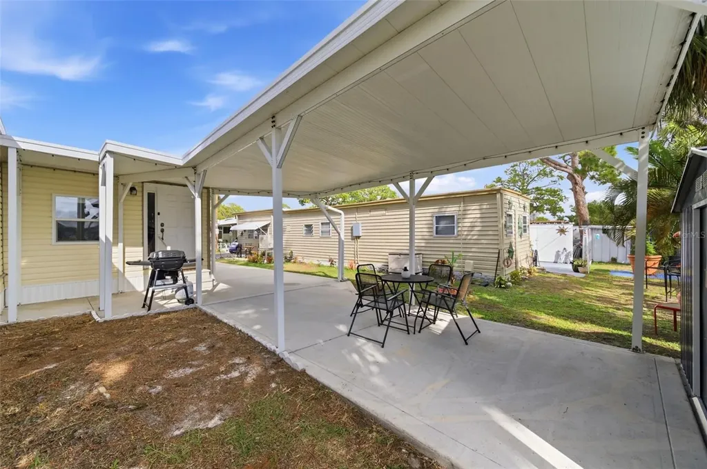 7803 46th Avenue N St Petersburg FL 33709