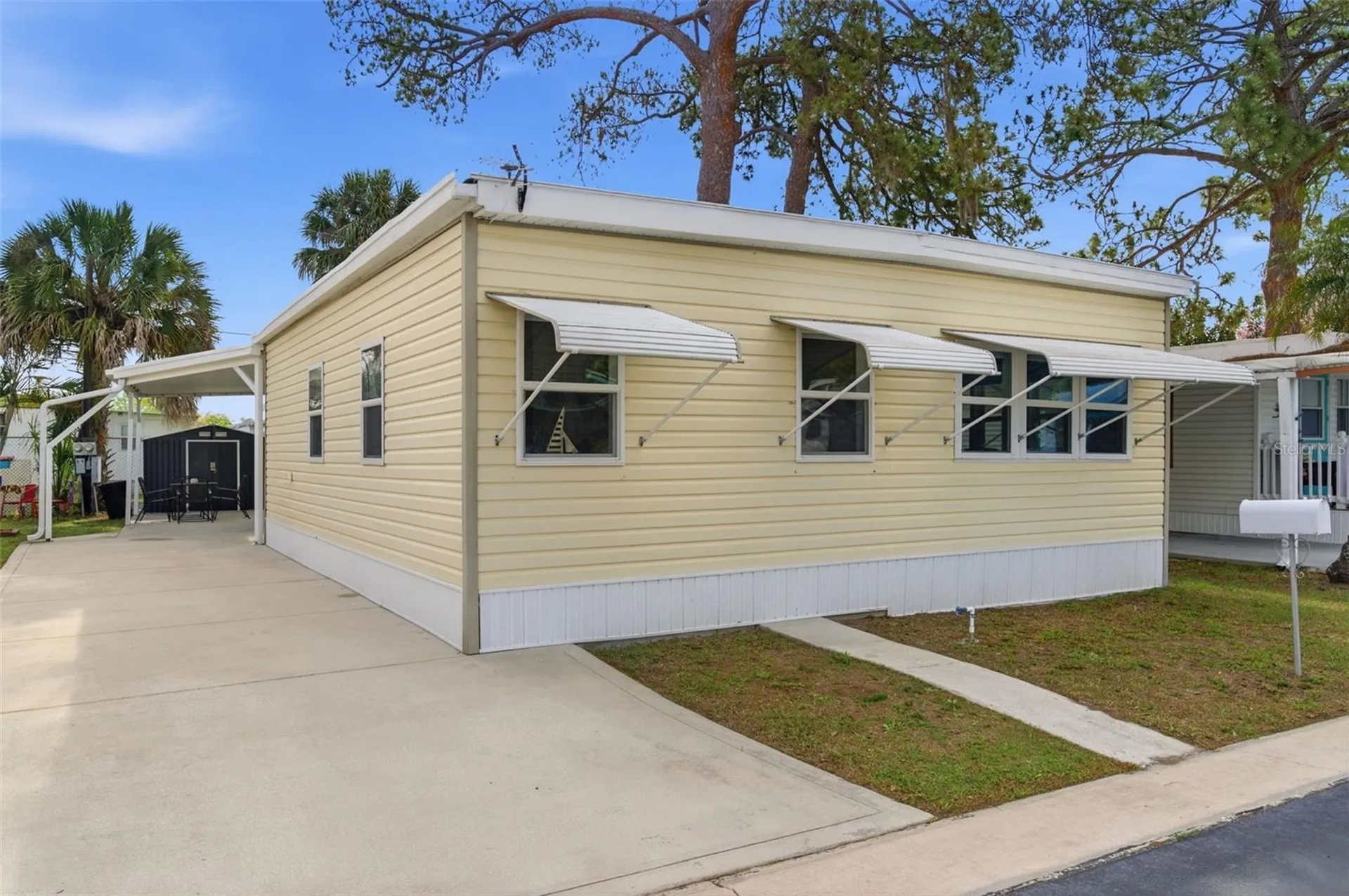 7803 46th Avenue N St Petersburg FL 33709