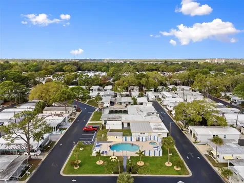7803 46th Avenue N St Petersburg FL 33709