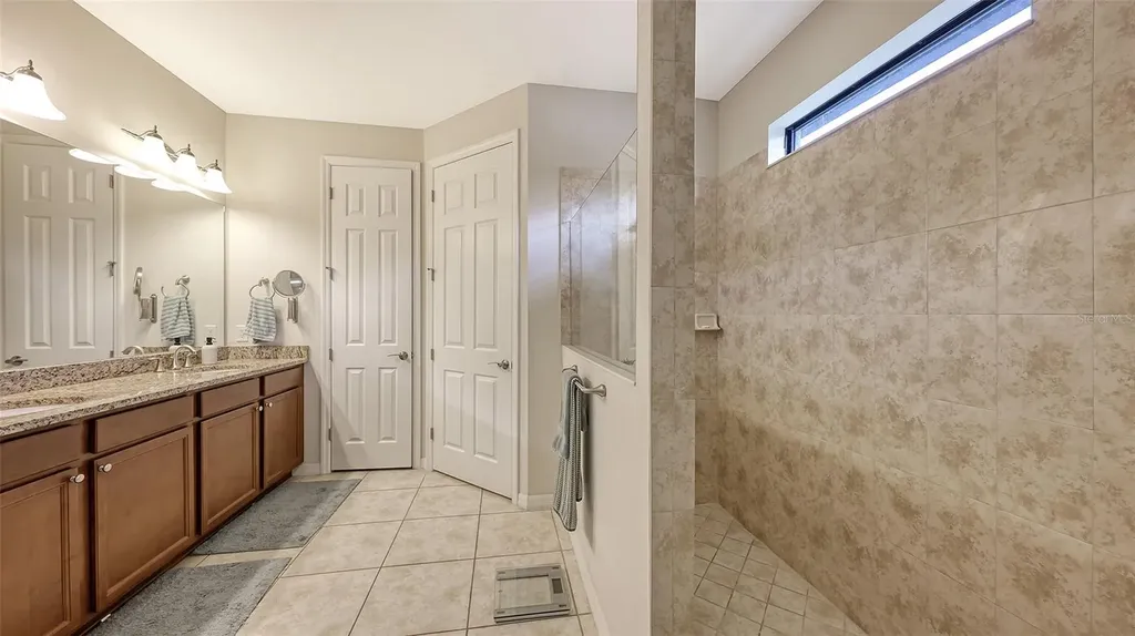 5939 Caspian Tern Drive Sarasota FL 34238