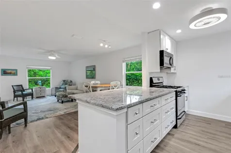 5019 Village Gardens Drive Sarasota FL 34234
