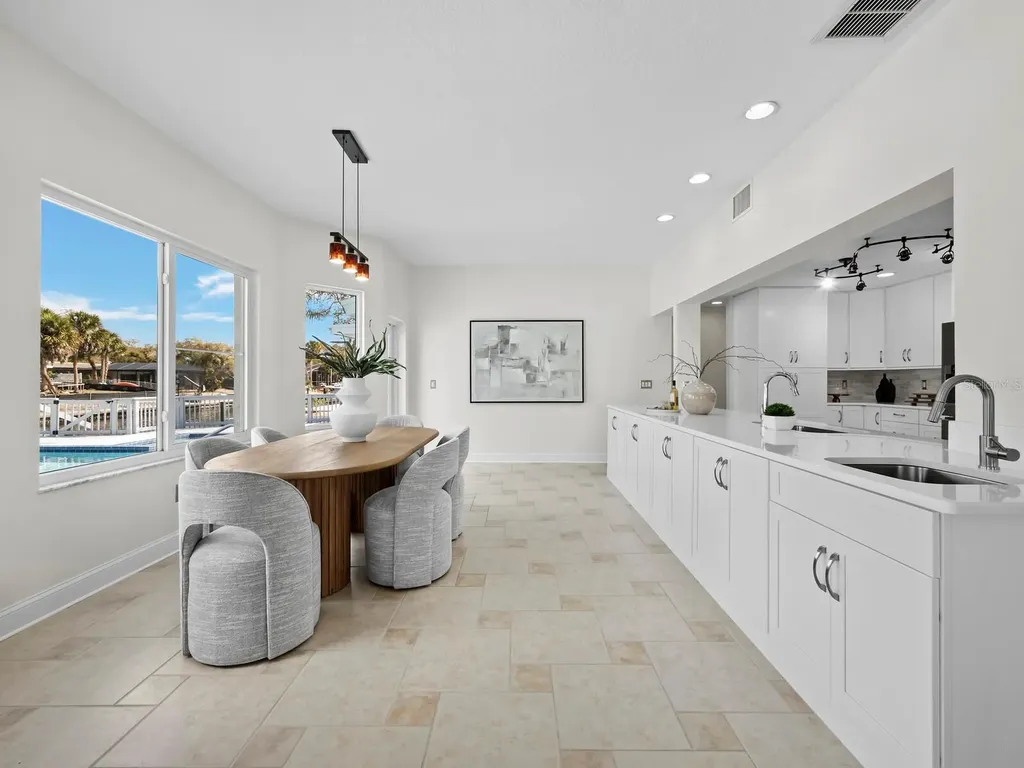 951 Contento Street Siesta Key FL 34242