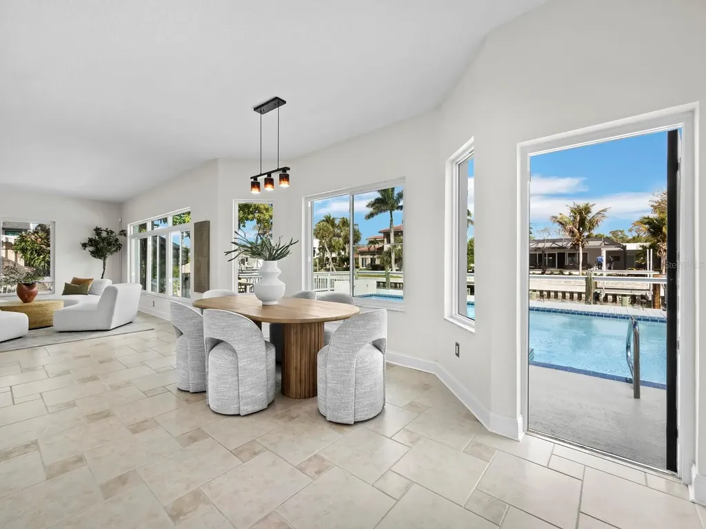 951 Contento Street Siesta Key FL 34242