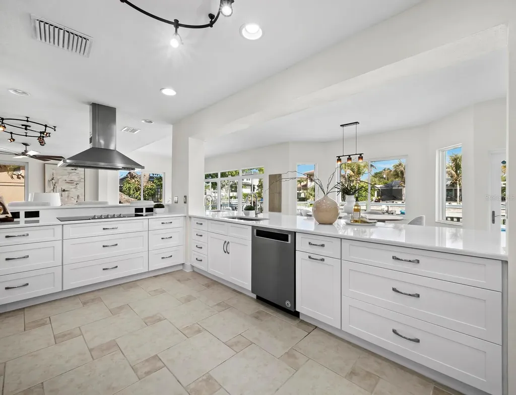 951 Contento Street Siesta Key FL 34242