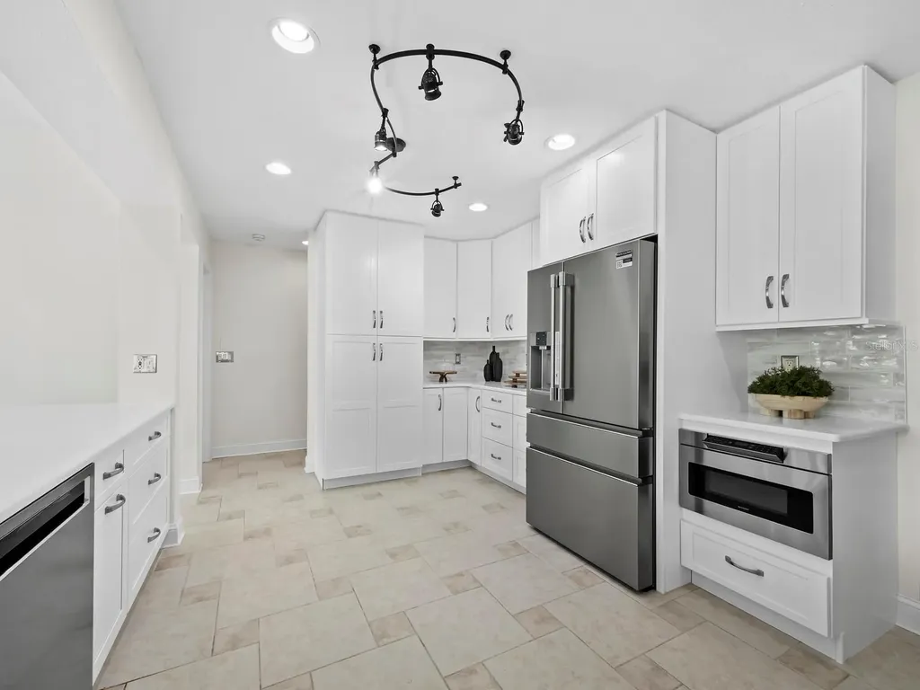 951 Contento Street Siesta Key FL 34242