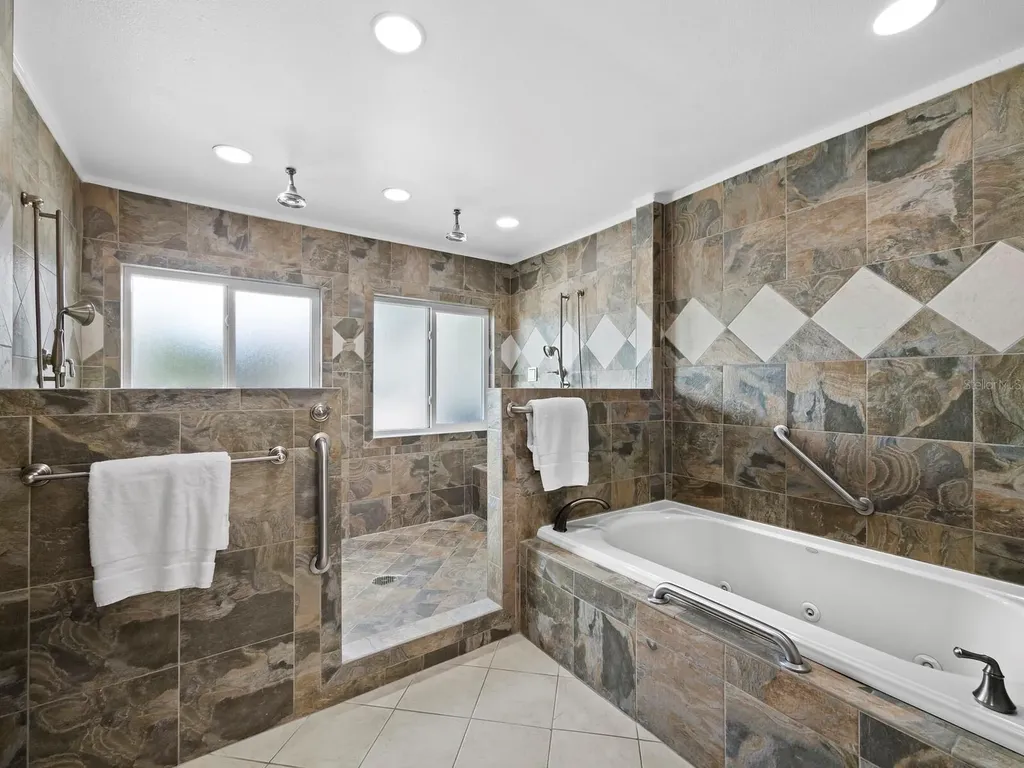 951 Contento Street Siesta Key FL 34242