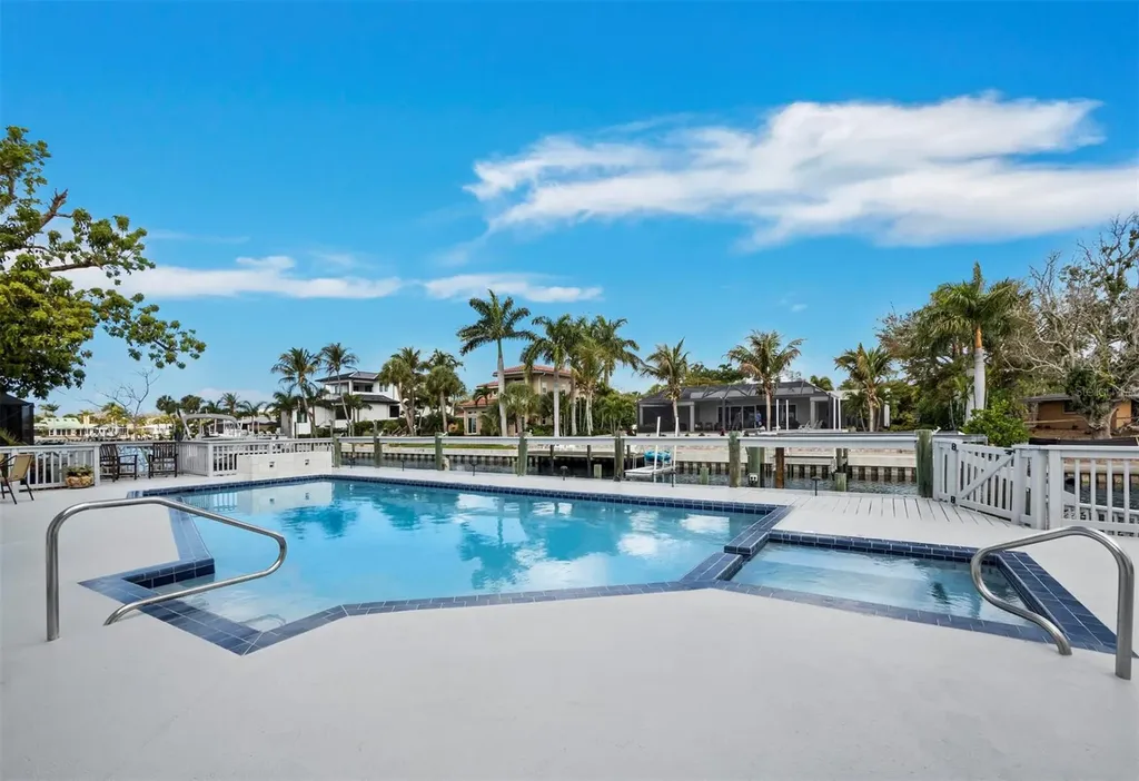 951 Contento Street Siesta Key FL 34242