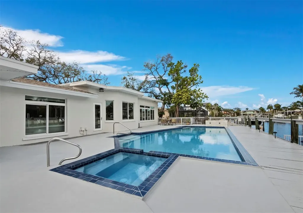 951 Contento Street Siesta Key FL 34242