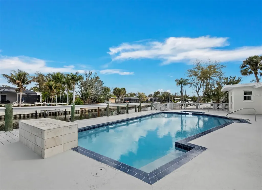 951 Contento Street Siesta Key FL 34242